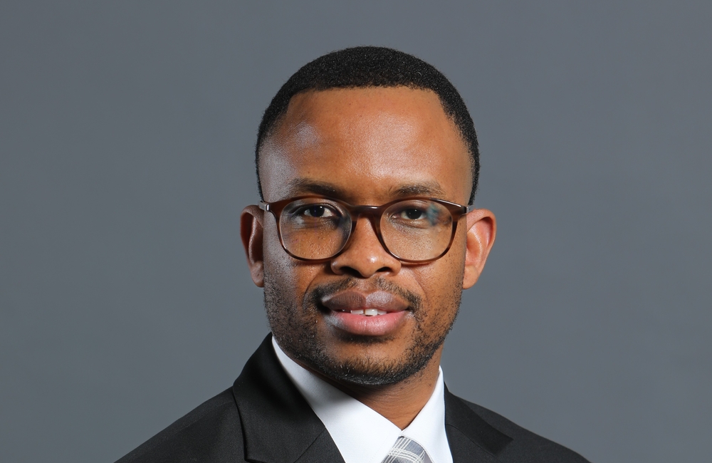 Standard Bank supports Sanlam Private Equity to acquire Medhold